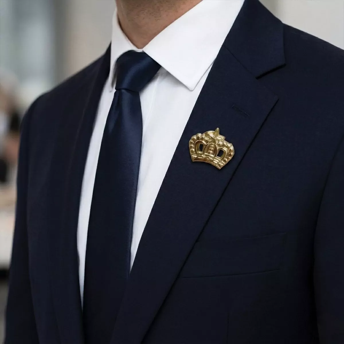 Pins Couronne Royale Dorée — Pi.019